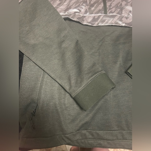 Underarmour Green and Gray Hooded Jacket - Picture 2 of 7